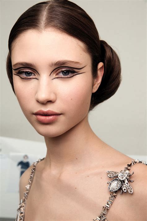 chanel haute couture make up